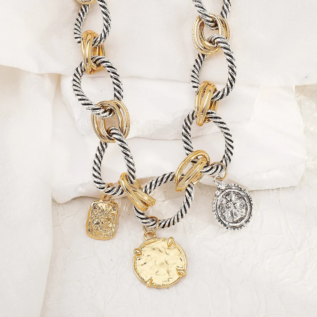 Vintage Dual-Tone Rope Chain Necklace – Retro Coin Statement Jewelry